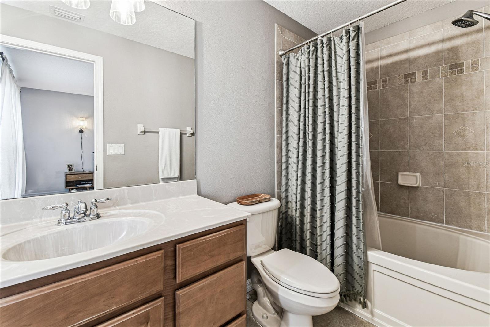 2503 MIDDLETON GROVE DR