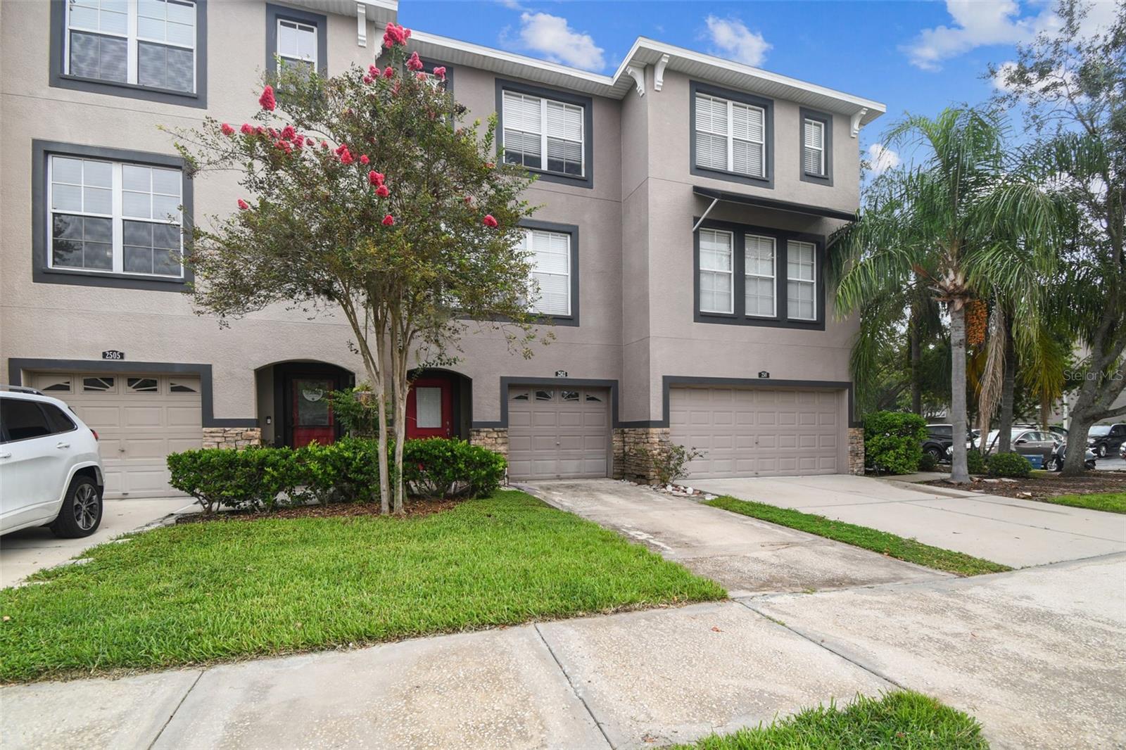 2503 MIDDLETON GROVE DR