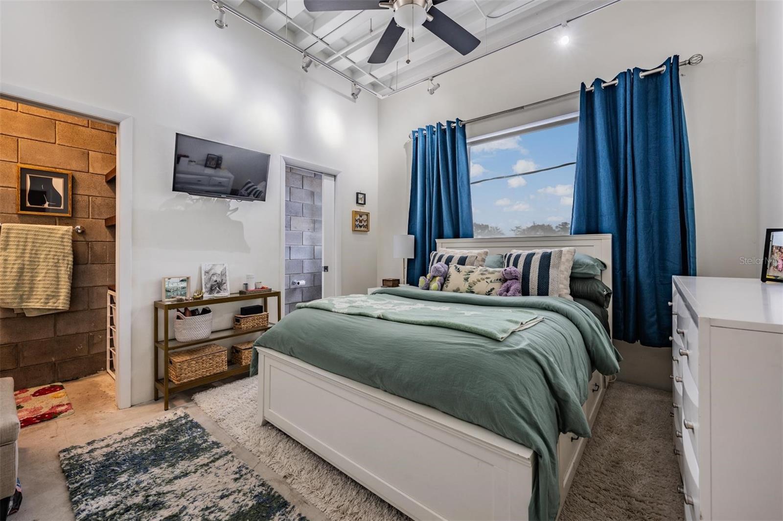 3107 W DE LEON ST #5