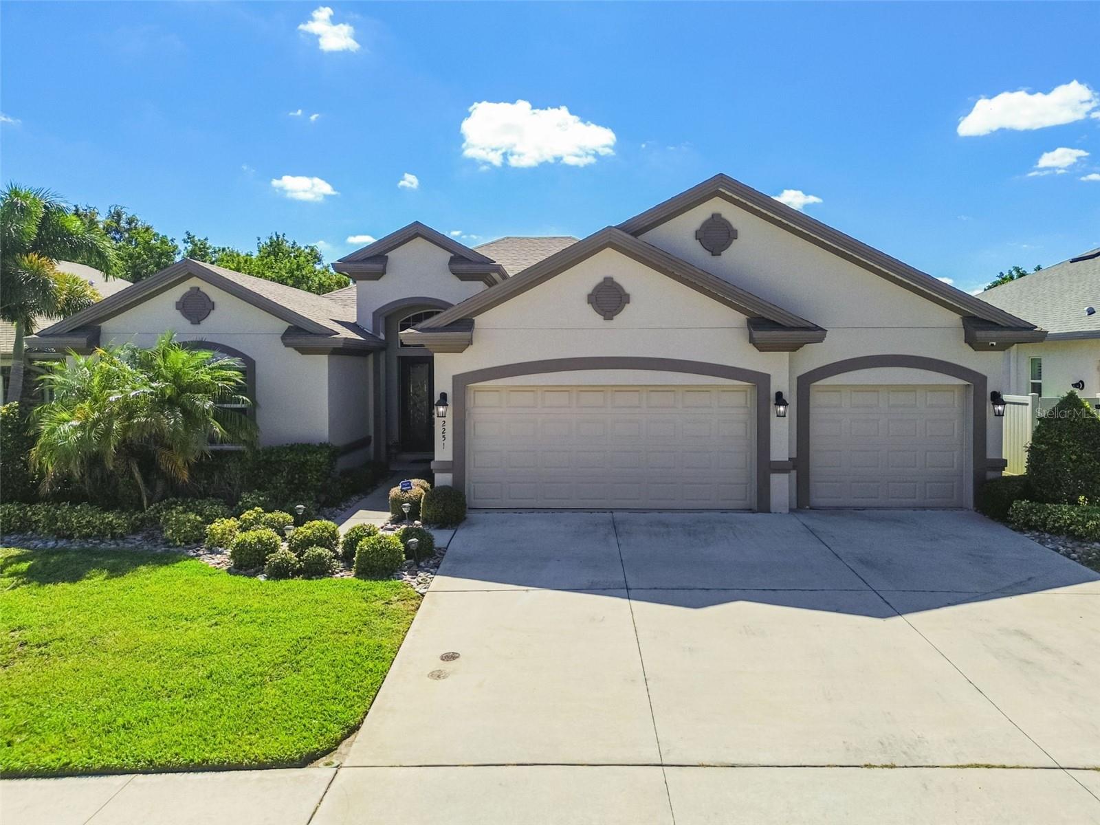 2251 HIGHWOOD CT