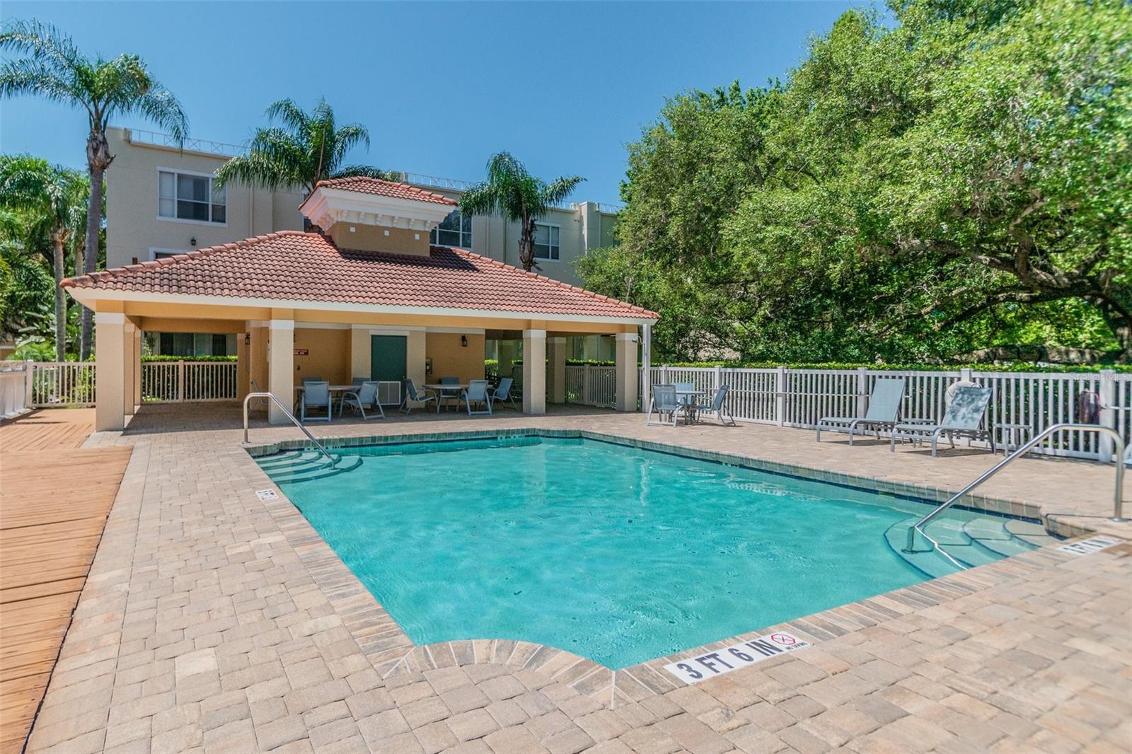 3183 BAYSHORE OAKS DR