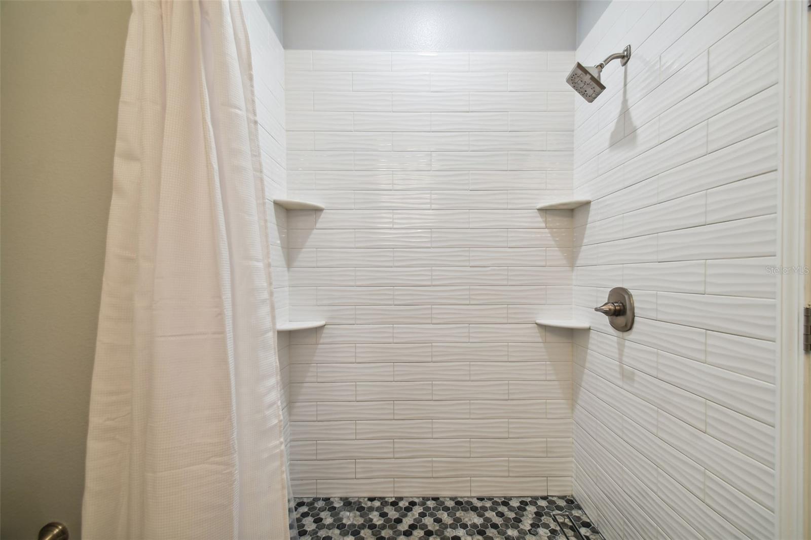 3183 BAYSHORE OAKS DR