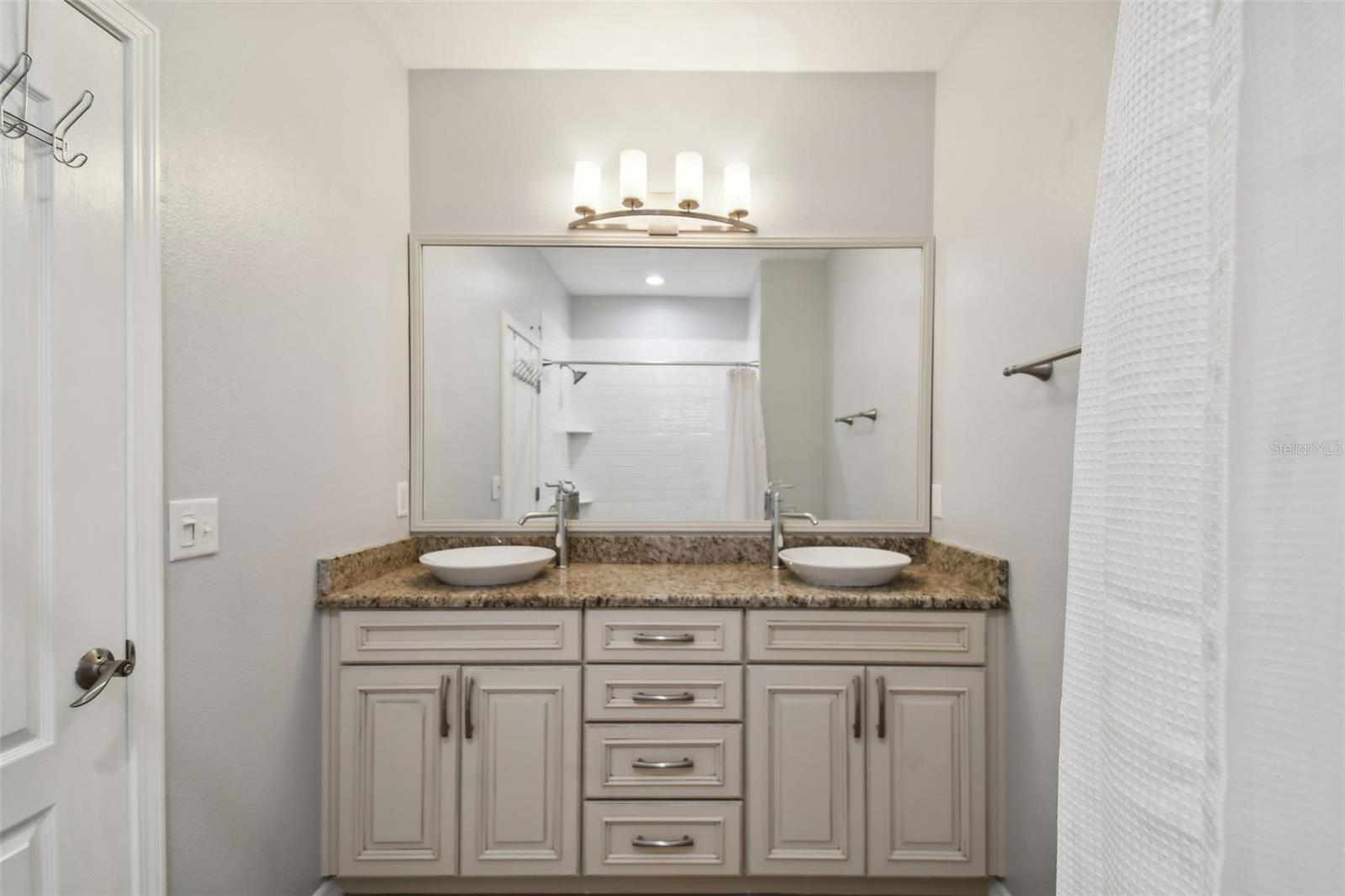 3183 BAYSHORE OAKS DR