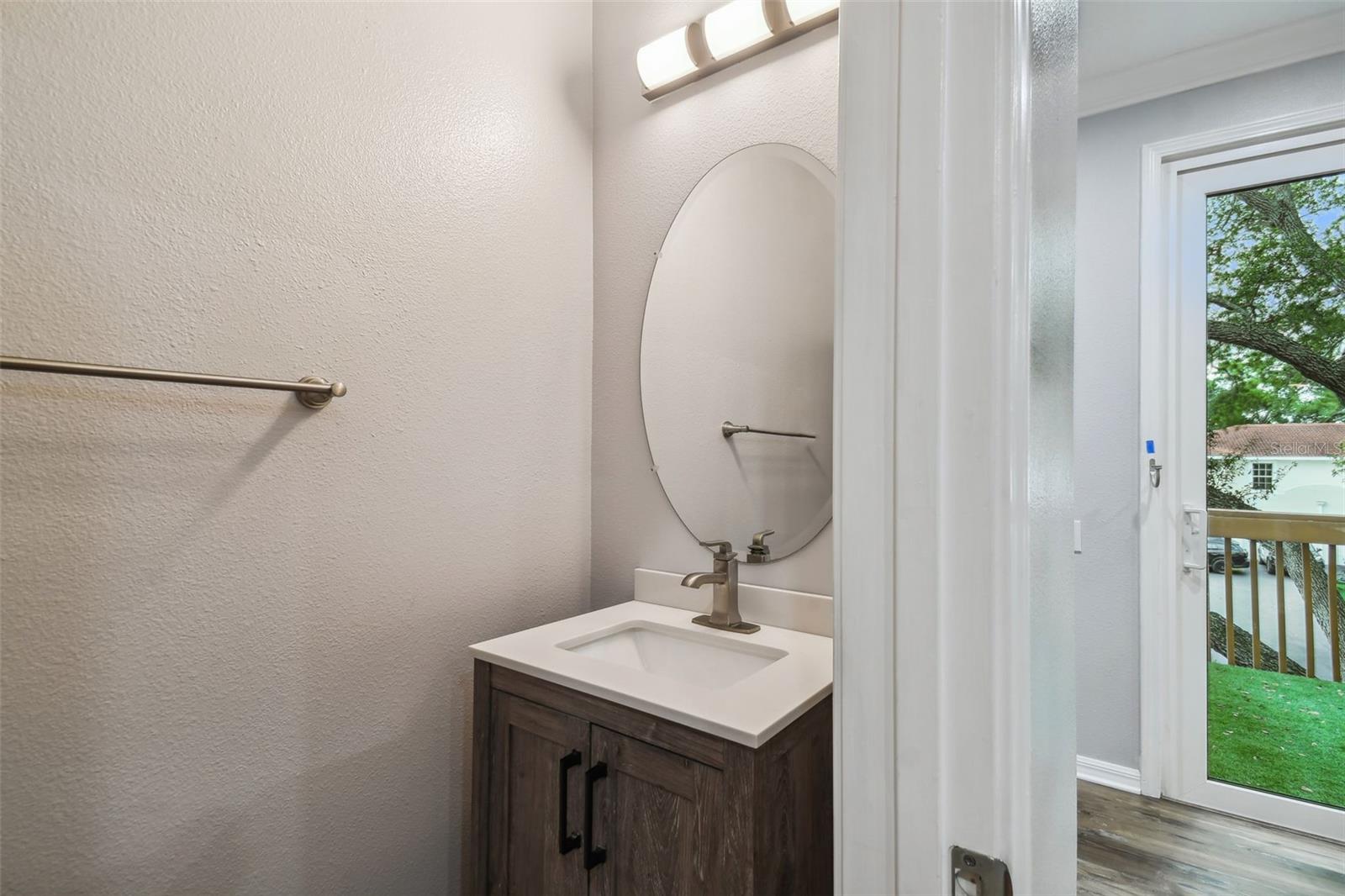 3183 BAYSHORE OAKS DR