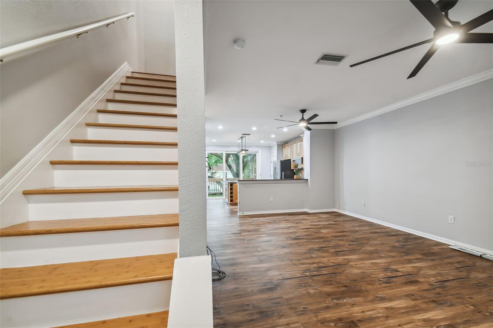 3183 BAYSHORE OAKS DR