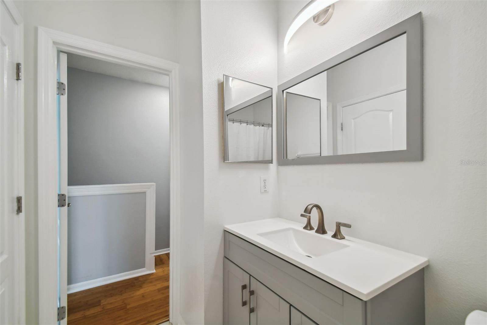 3183 BAYSHORE OAKS DR