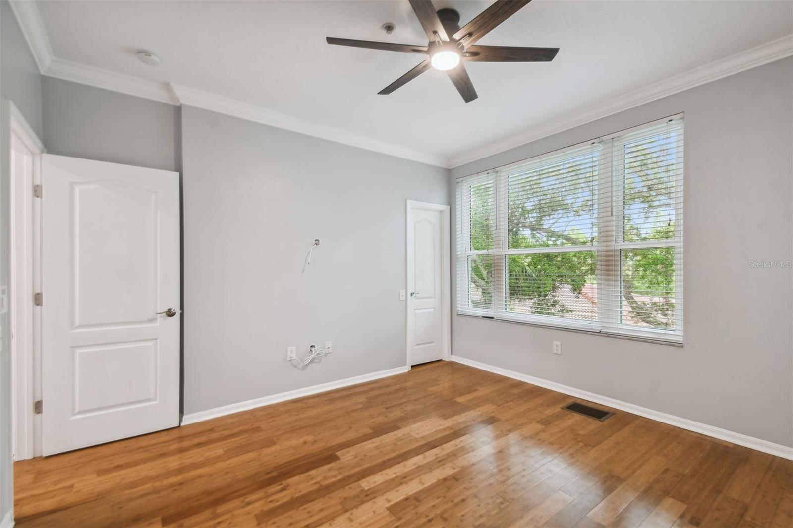 3183 BAYSHORE OAKS DR