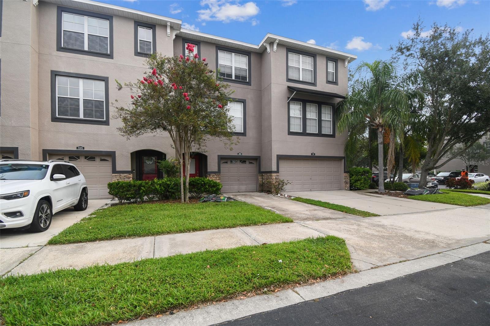 2503 MIDDLETON GROVE DR