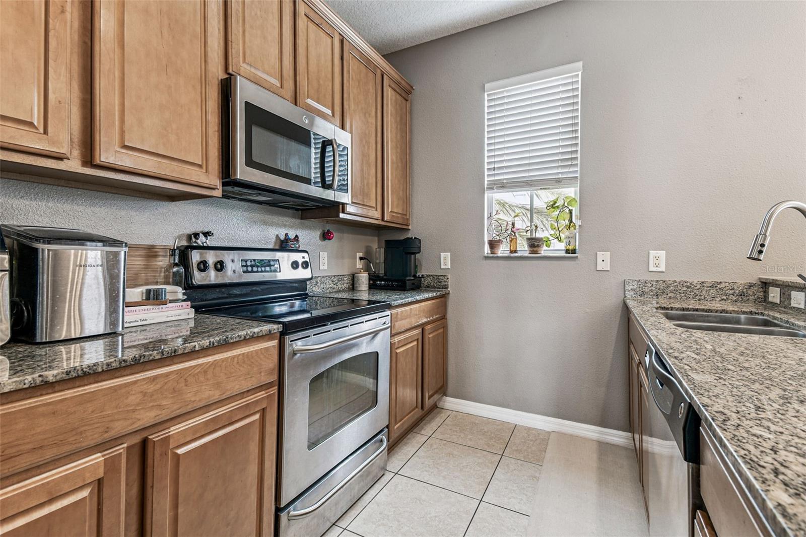 2503 MIDDLETON GROVE DR