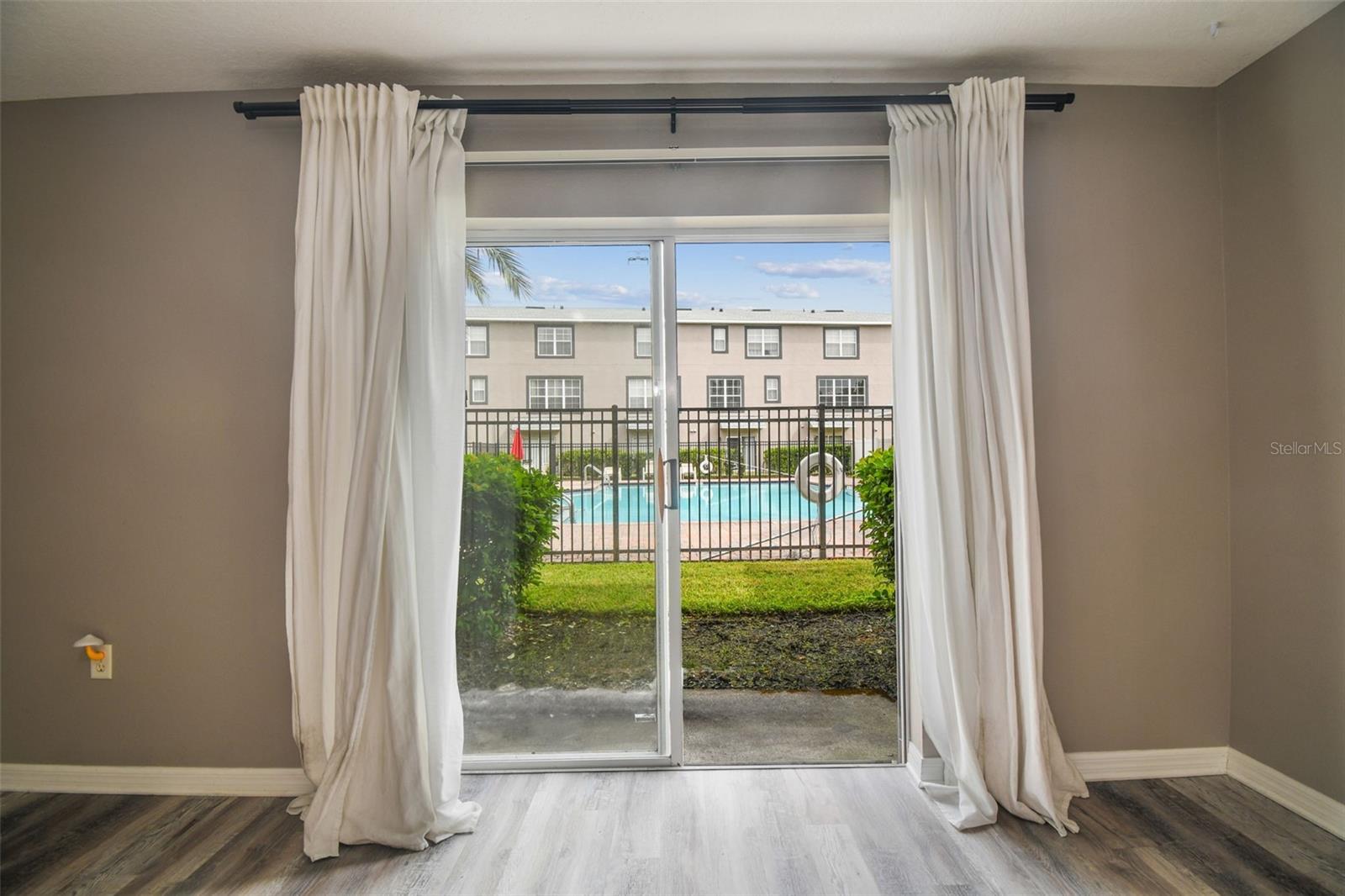 2503 MIDDLETON GROVE DR