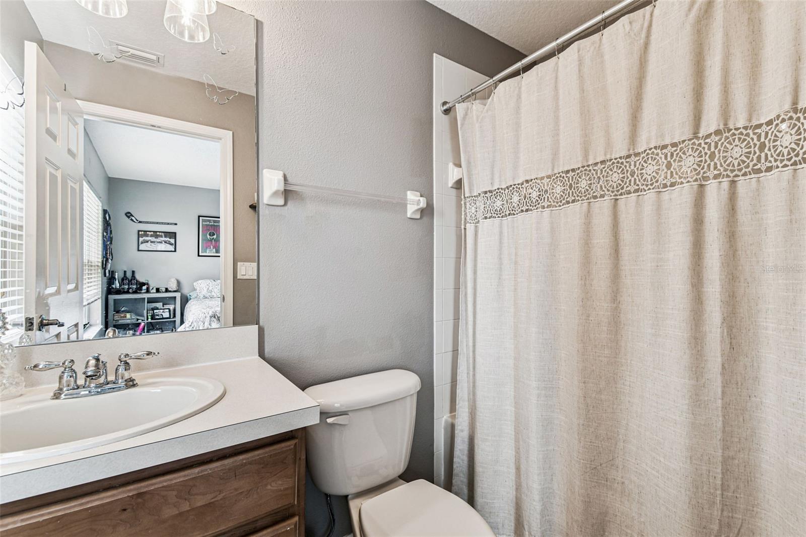 2503 MIDDLETON GROVE DR