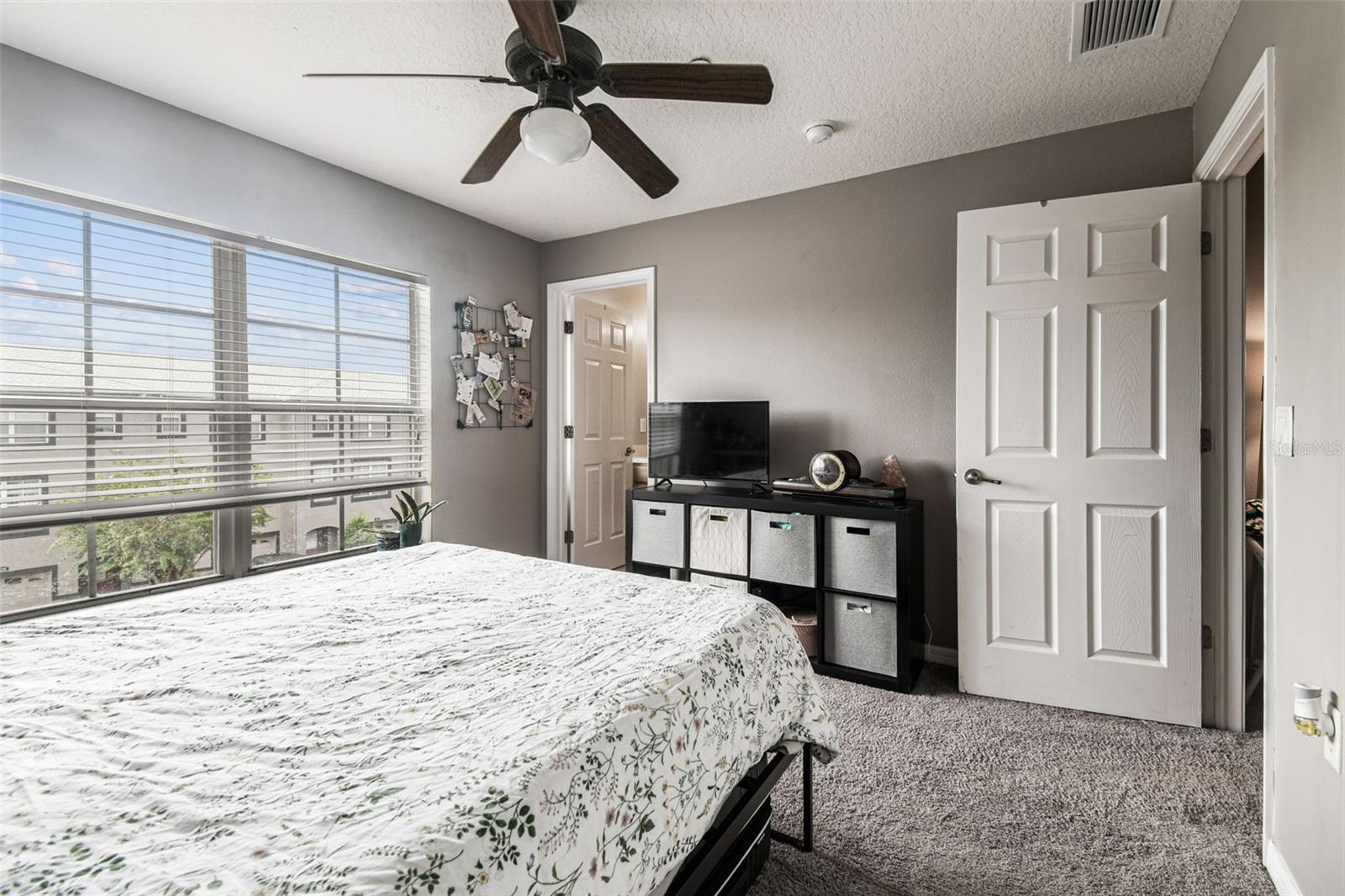 2503 MIDDLETON GROVE DR