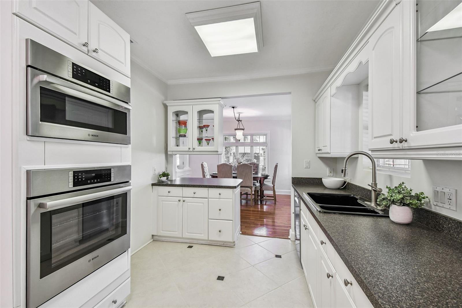 2908 W SAN ISIDRO ST