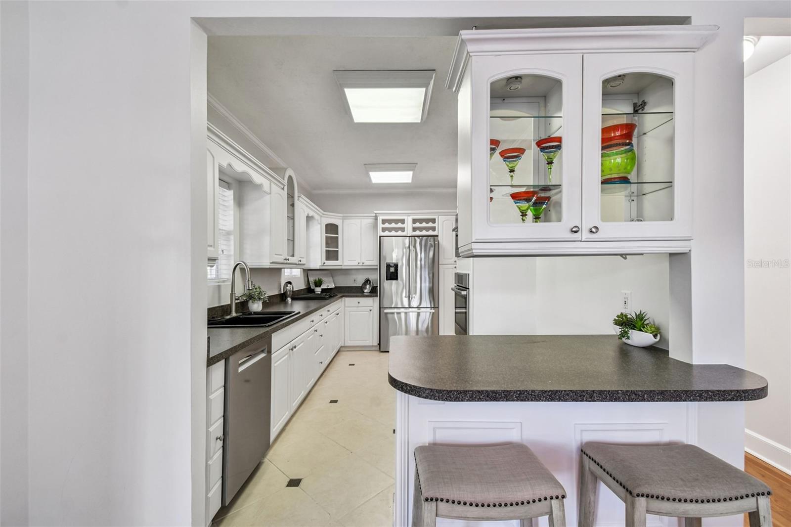 2908 W SAN ISIDRO ST