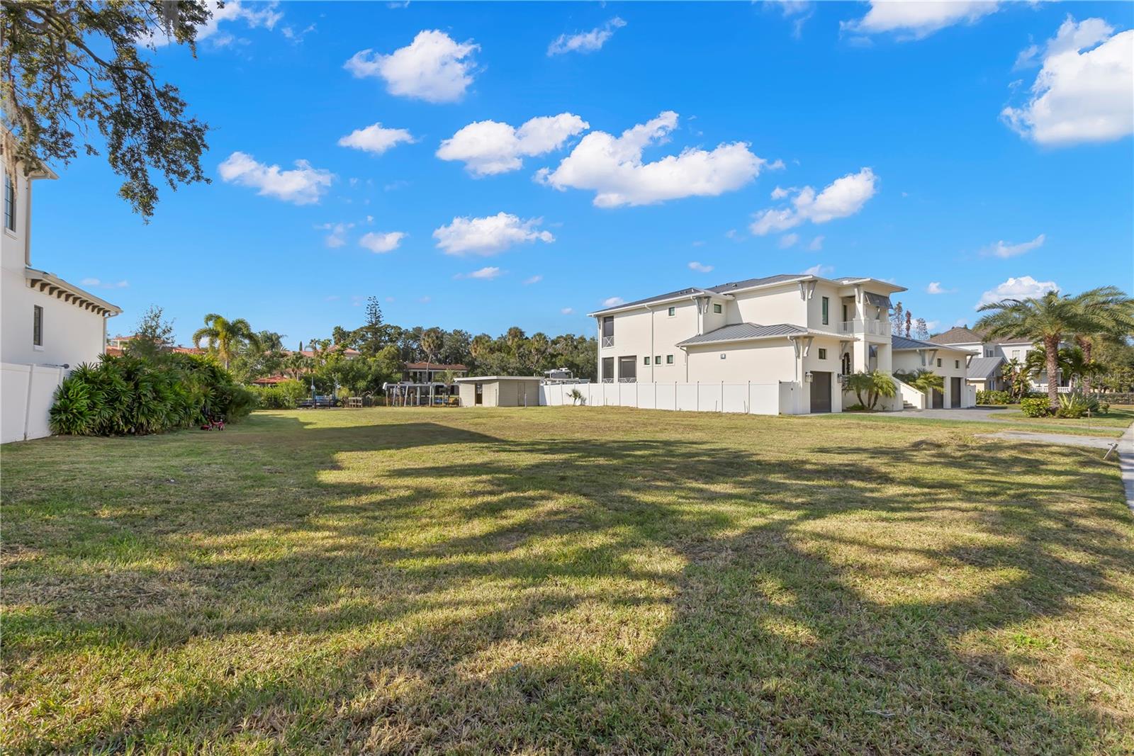 415 S SHORE CREST DR