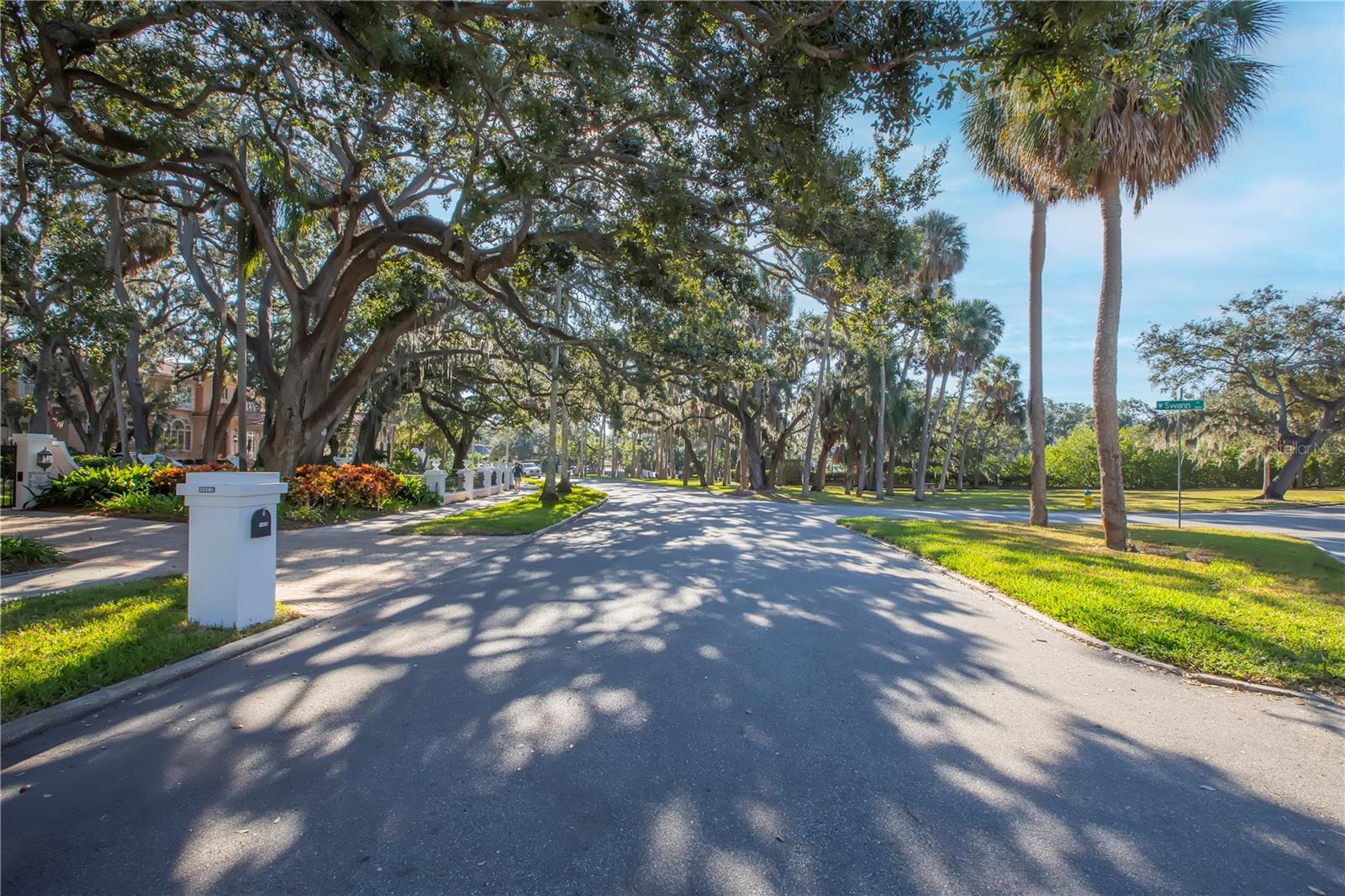 415 S SHORE CREST DR