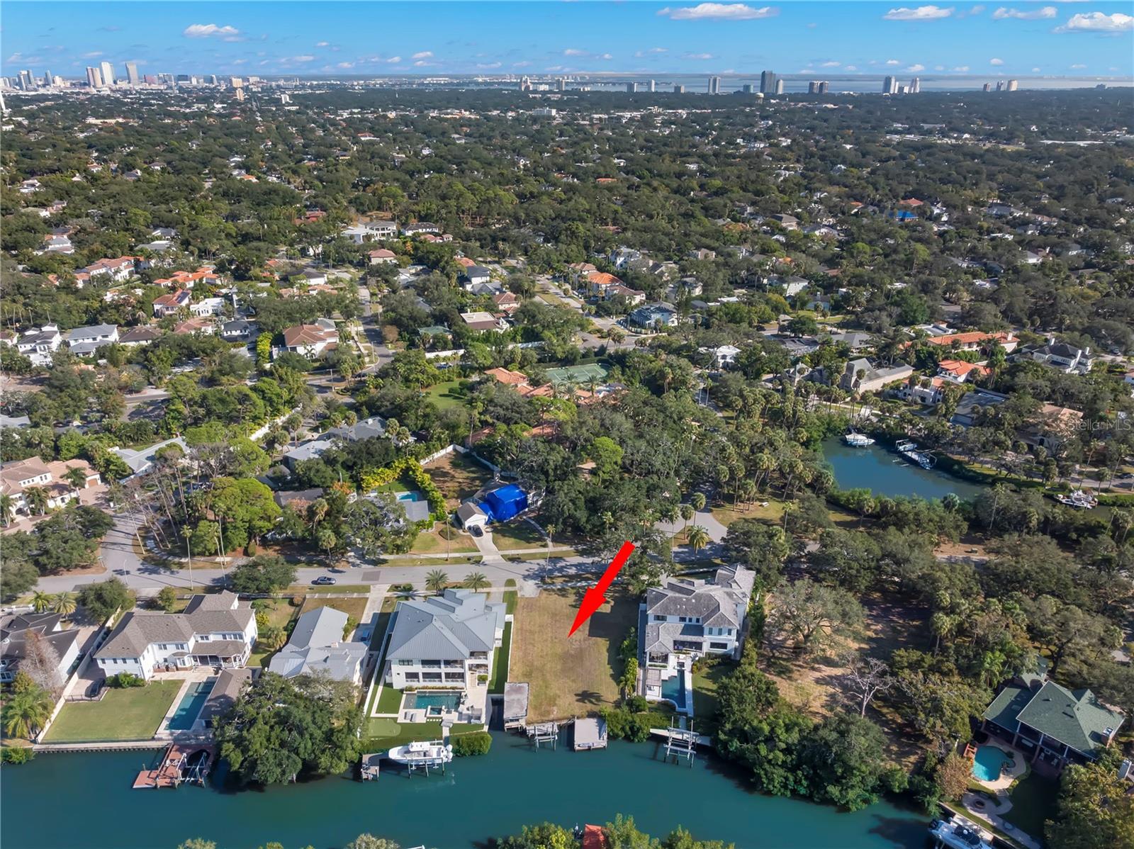 415 S SHORE CREST DR