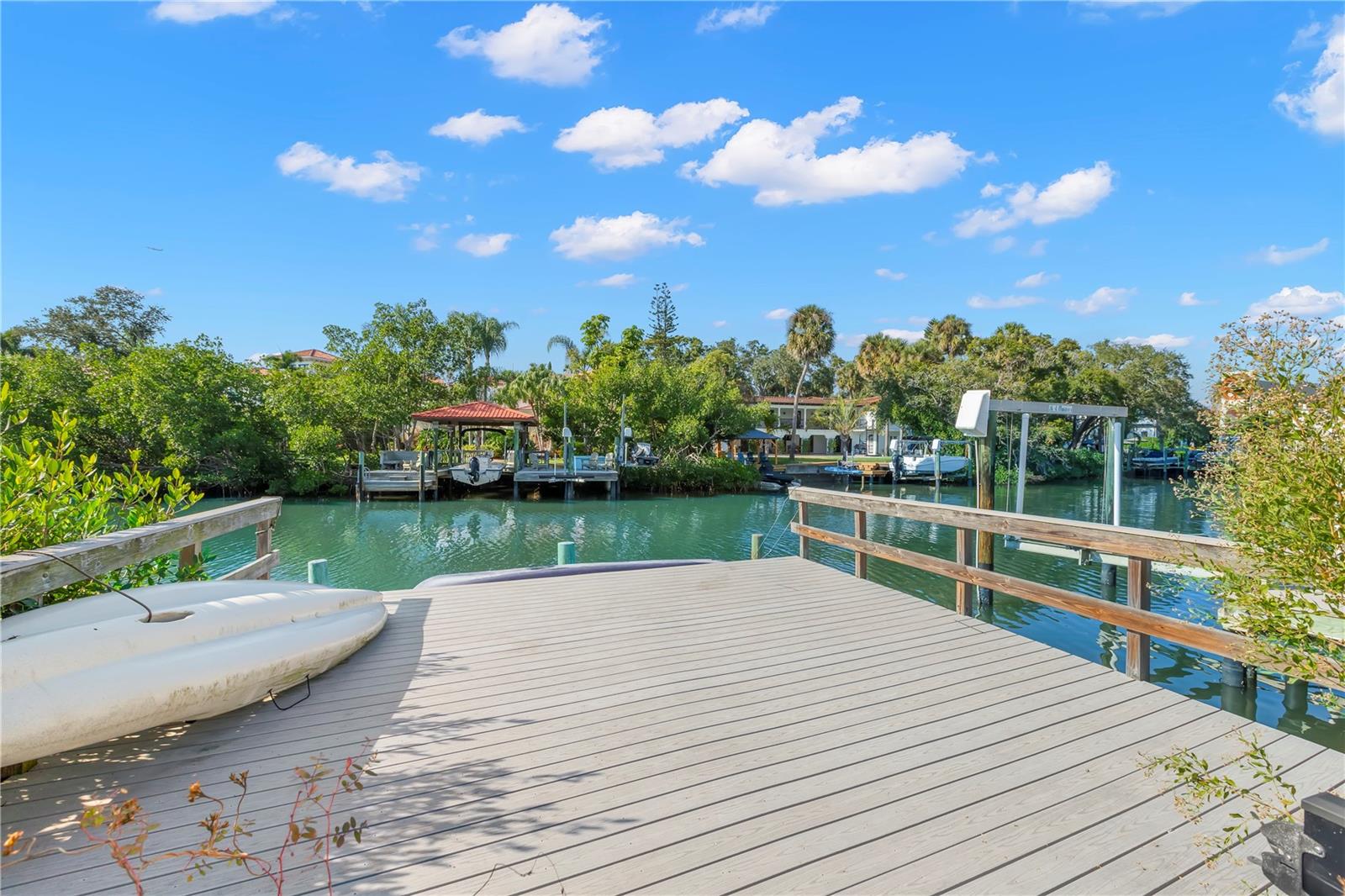 415 S SHORE CREST DR