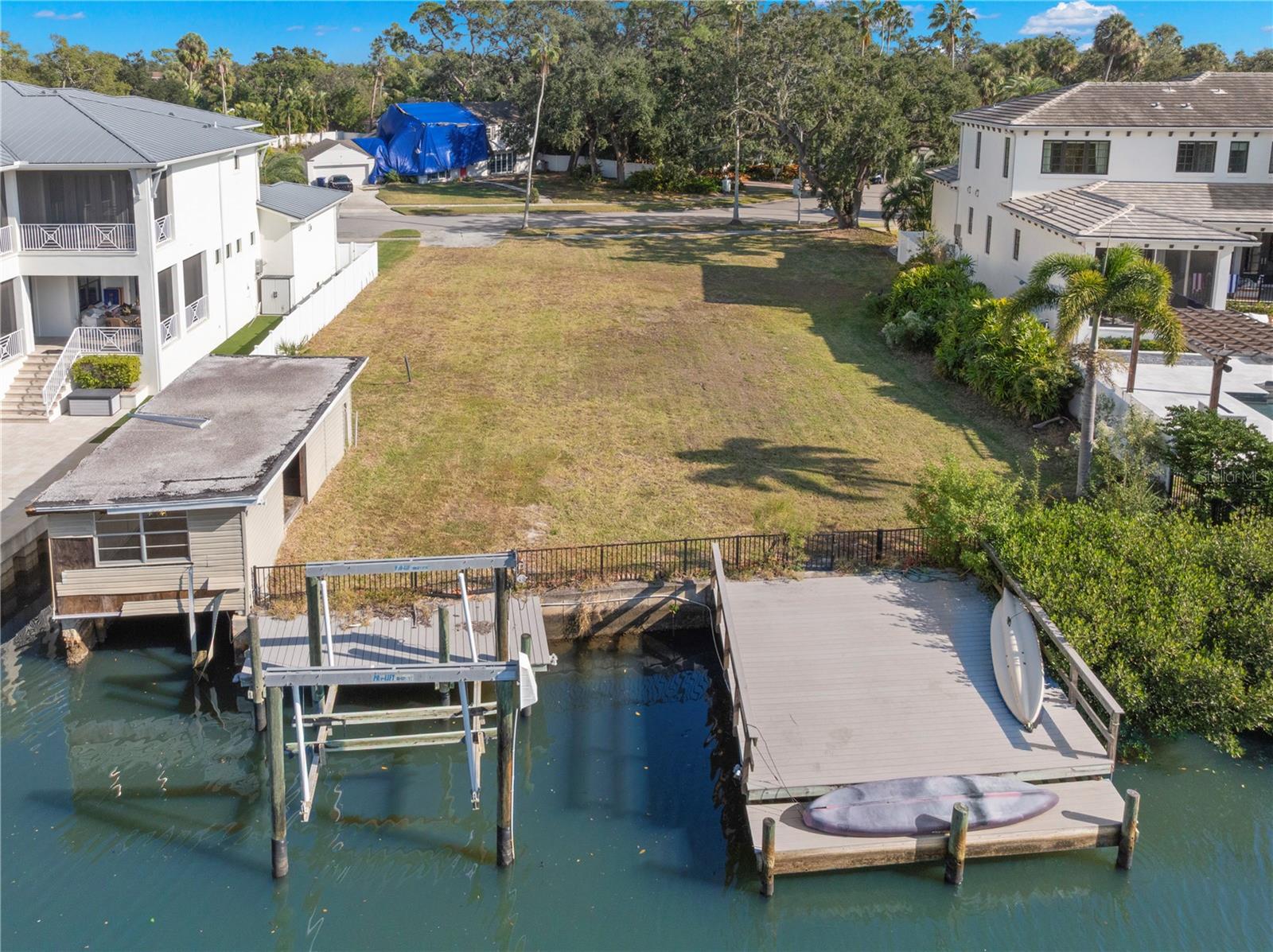 415 S SHORE CREST DR