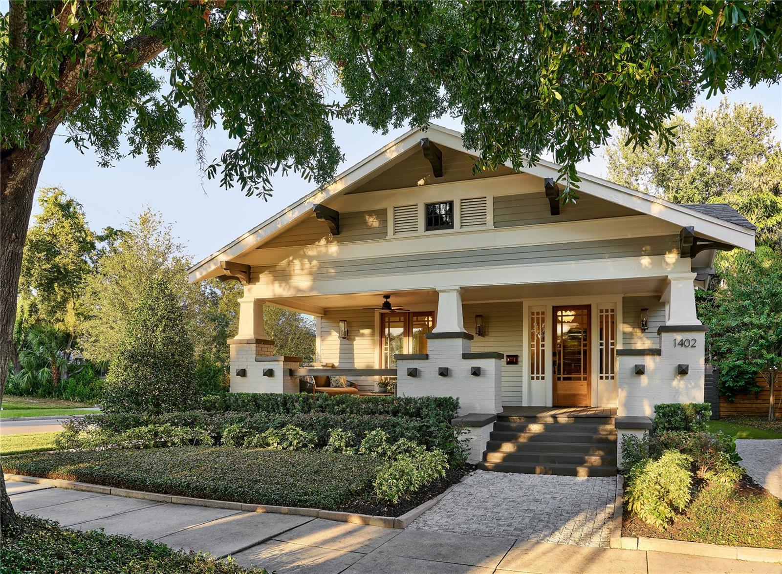 1402 S DE SOTO AVE
