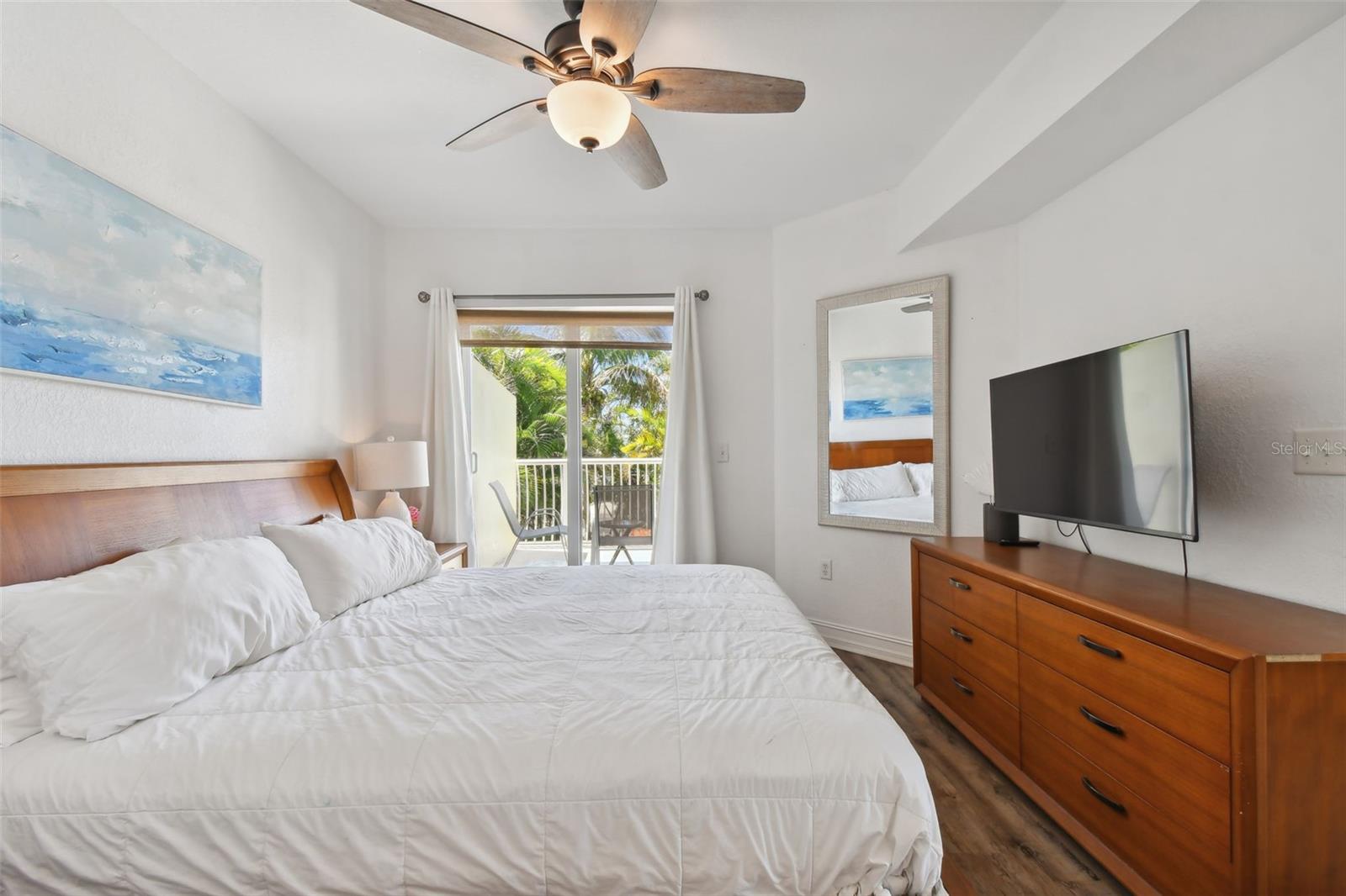 11605 GULF BLVD #208