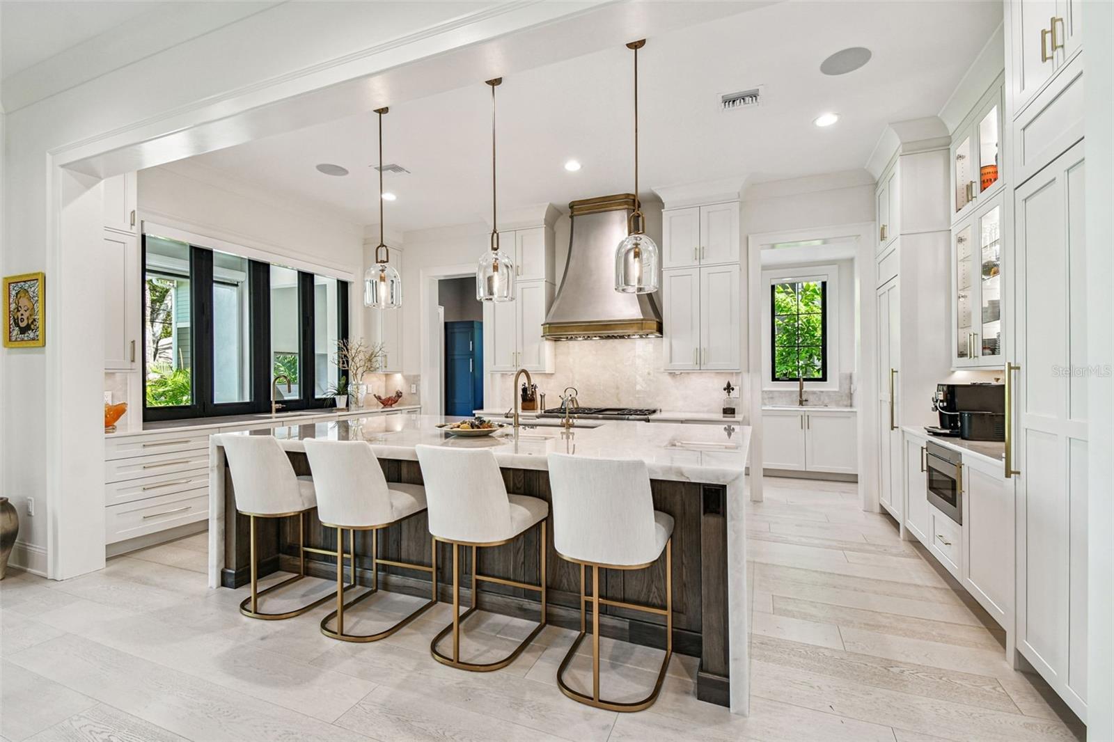 2915 W HARBOR VIEW AVE