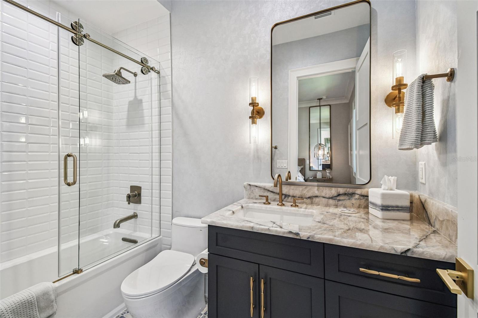 2915 W HARBOR VIEW AVE