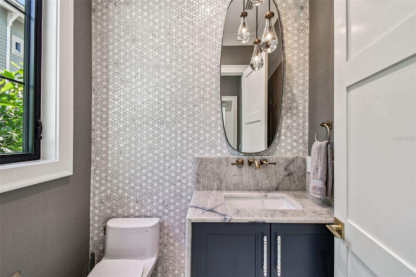 2915 W HARBOR VIEW AVE