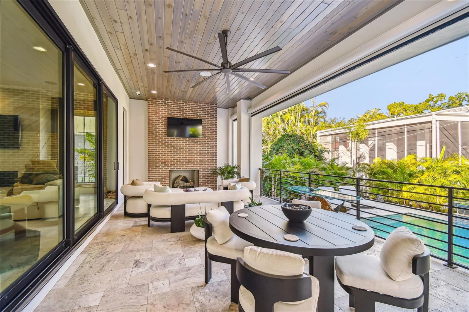 2915 W HARBOR VIEW AVE