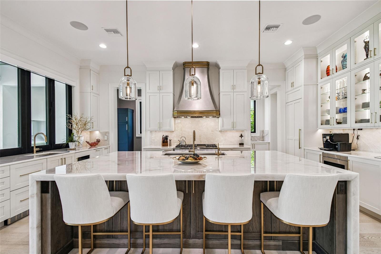 2915 W HARBOR VIEW AVE