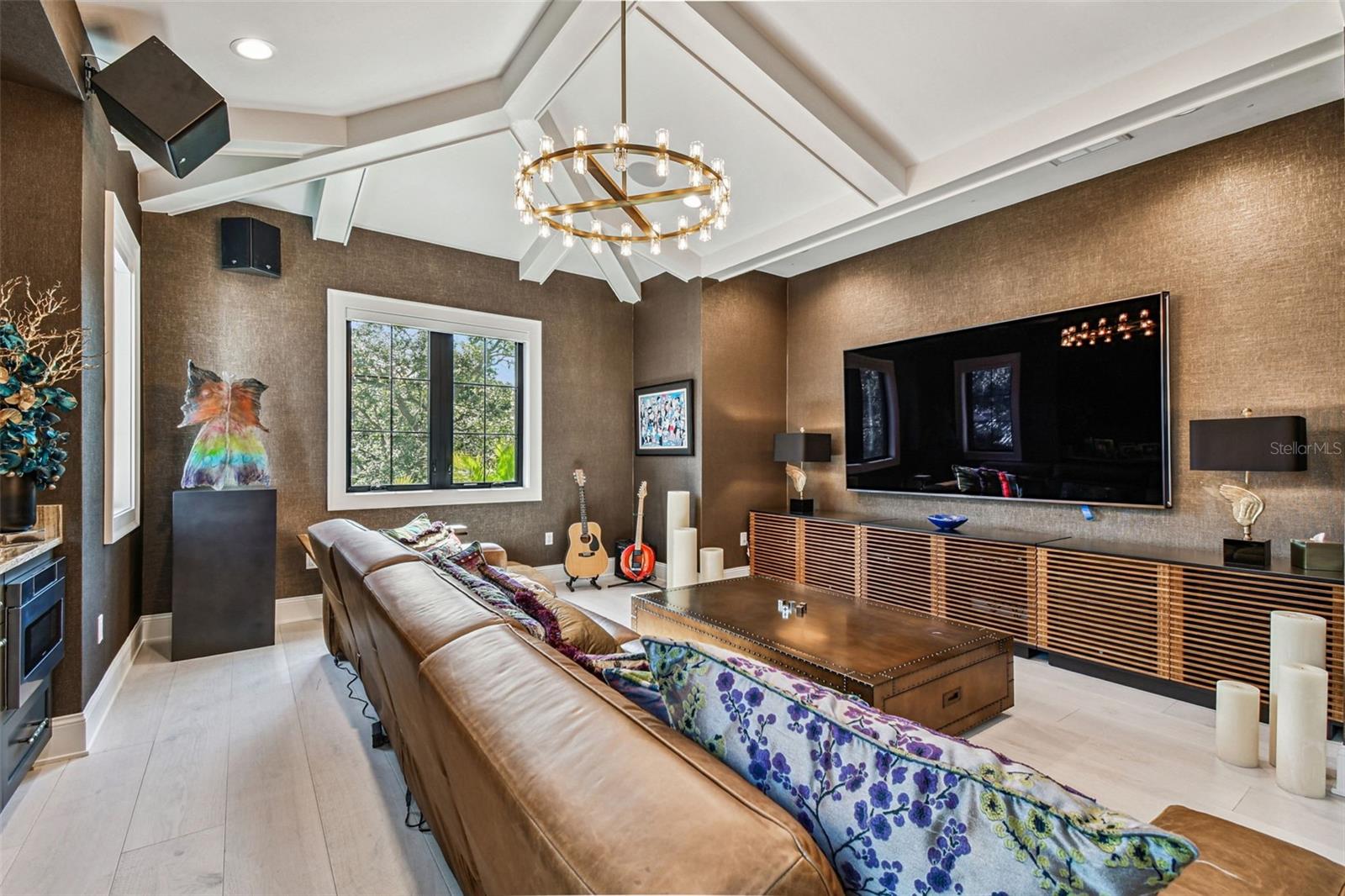 2915 W HARBOR VIEW AVE