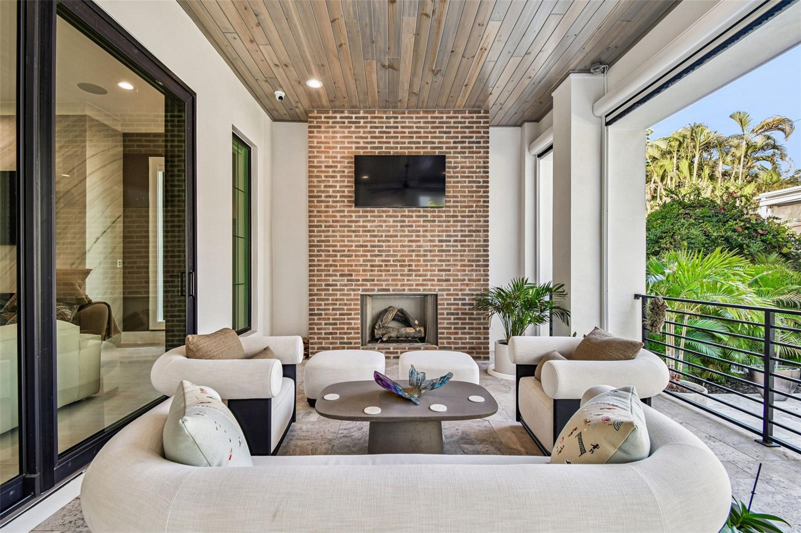 2915 W HARBOR VIEW AVE