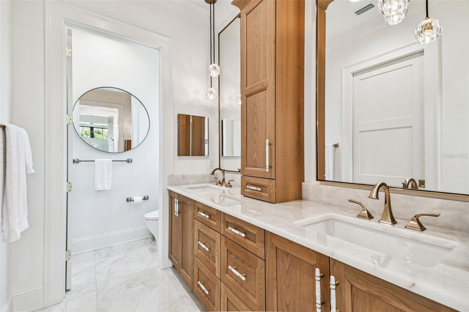 2915 W HARBOR VIEW AVE