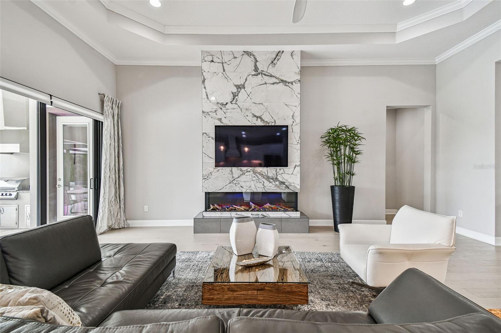 4054 ROCKY SHORES DR