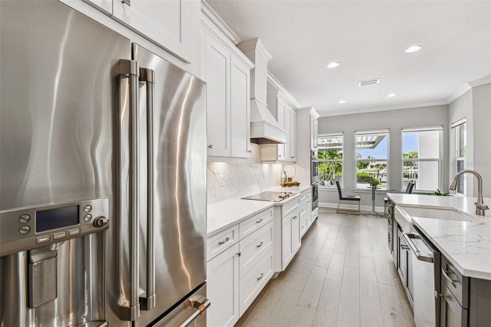 4054 ROCKY SHORES DR