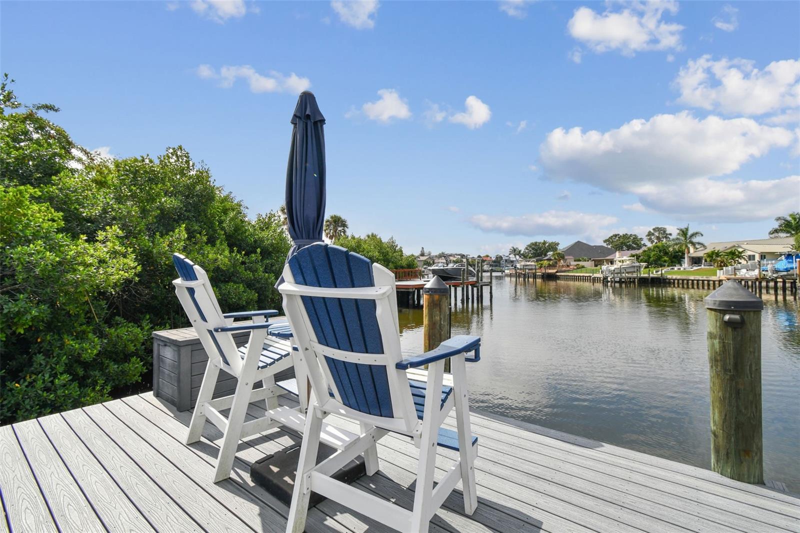 4054 ROCKY SHORES DR