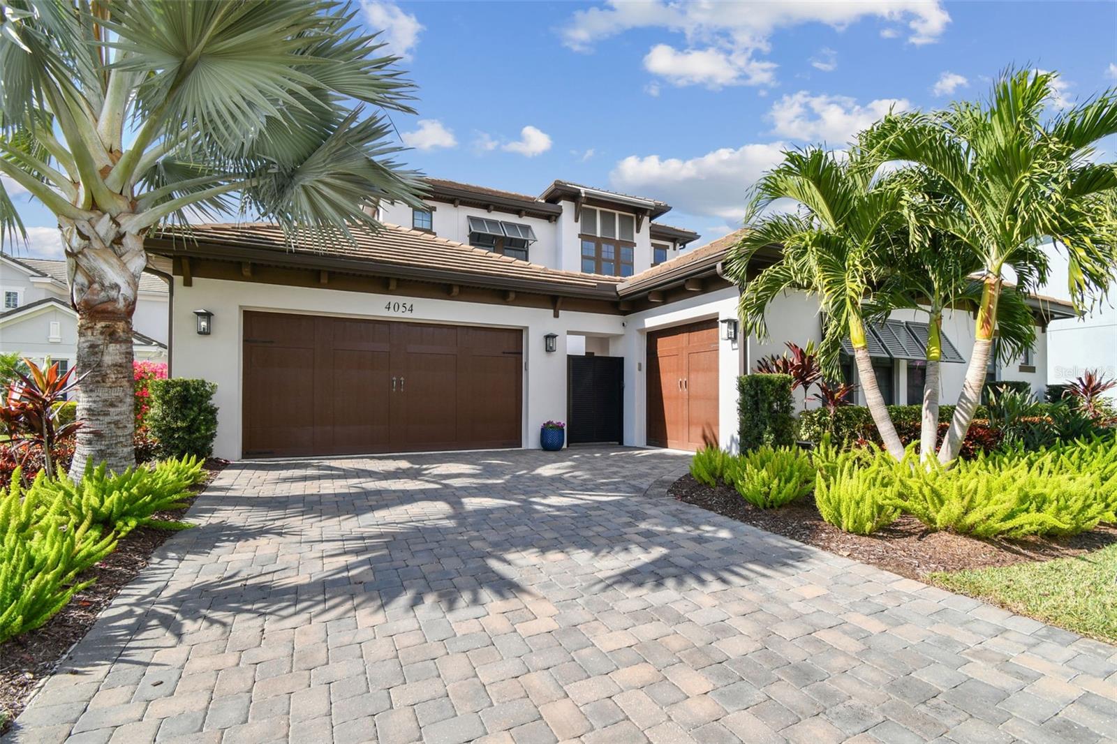 4054 ROCKY SHORES DR