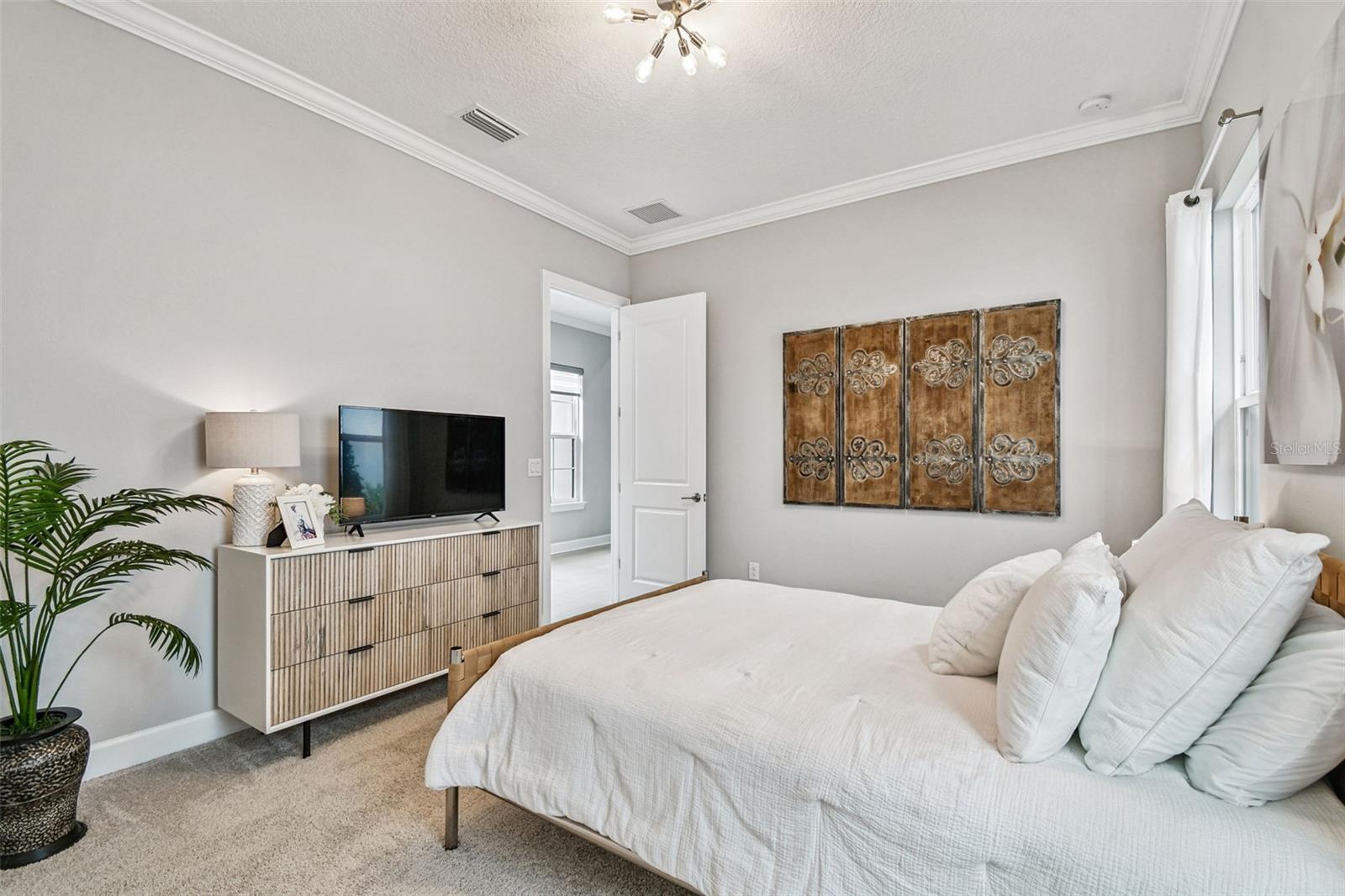 4054 ROCKY SHORES DR