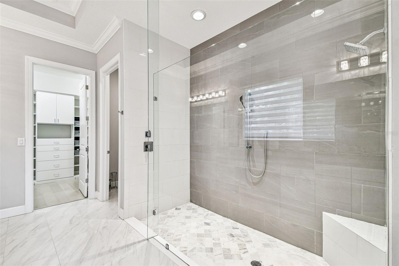 4054 ROCKY SHORES DR