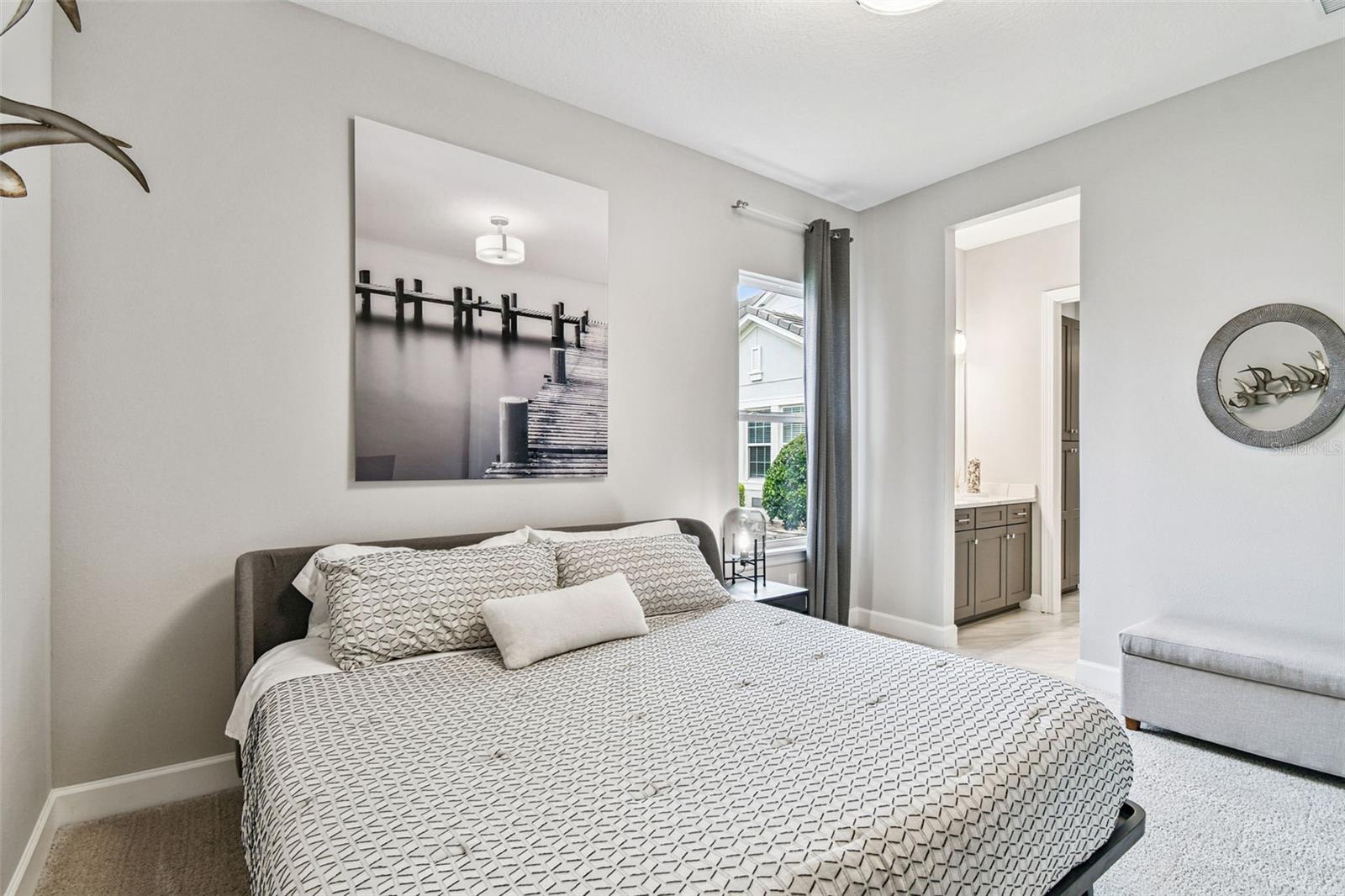 4054 ROCKY SHORES DR