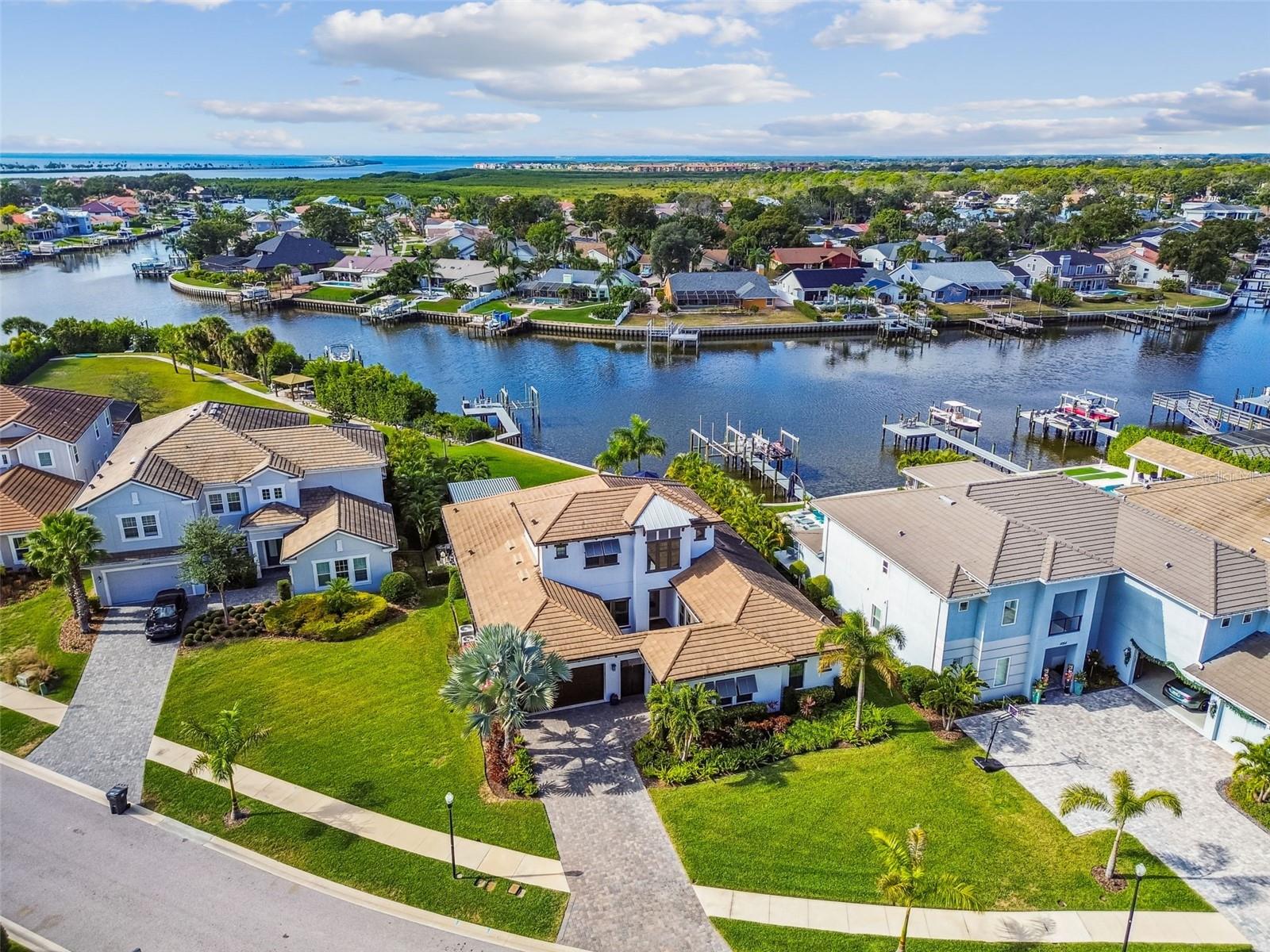 4054 ROCKY SHORES DR