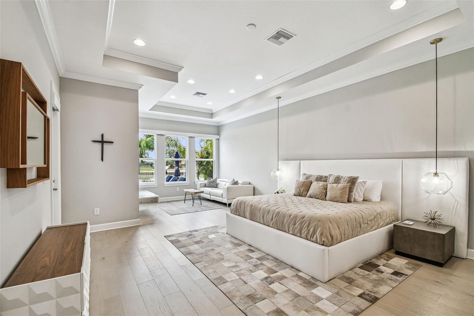 4054 ROCKY SHORES DR