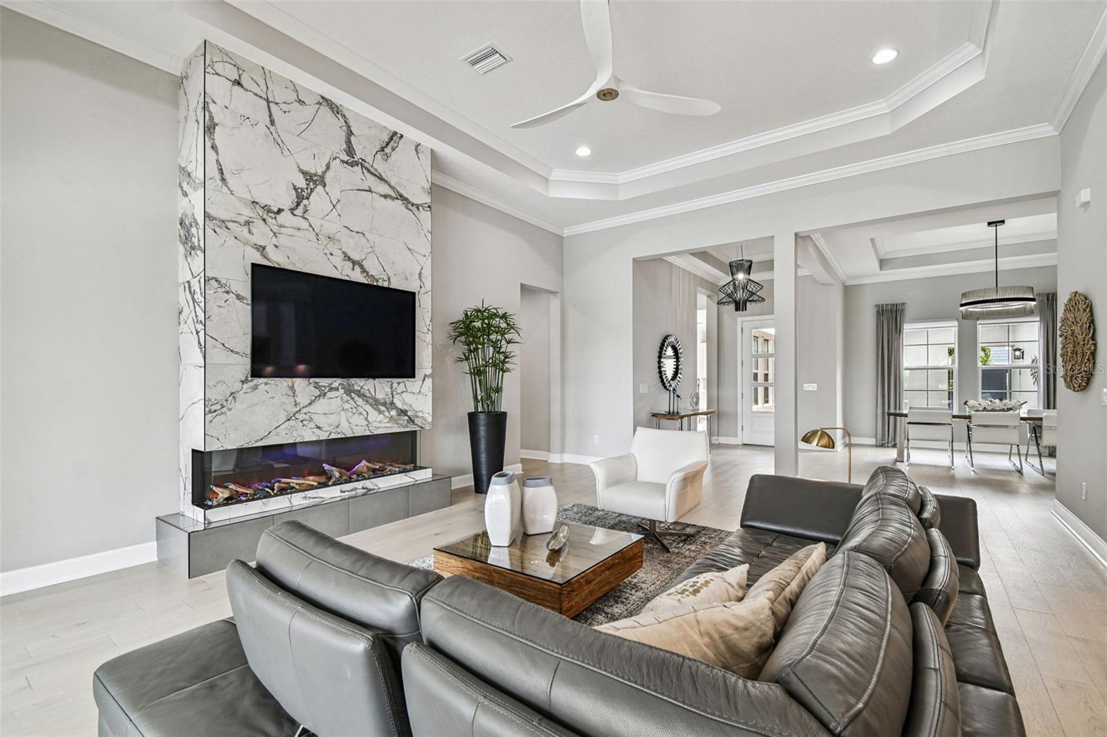 4054 ROCKY SHORES DR