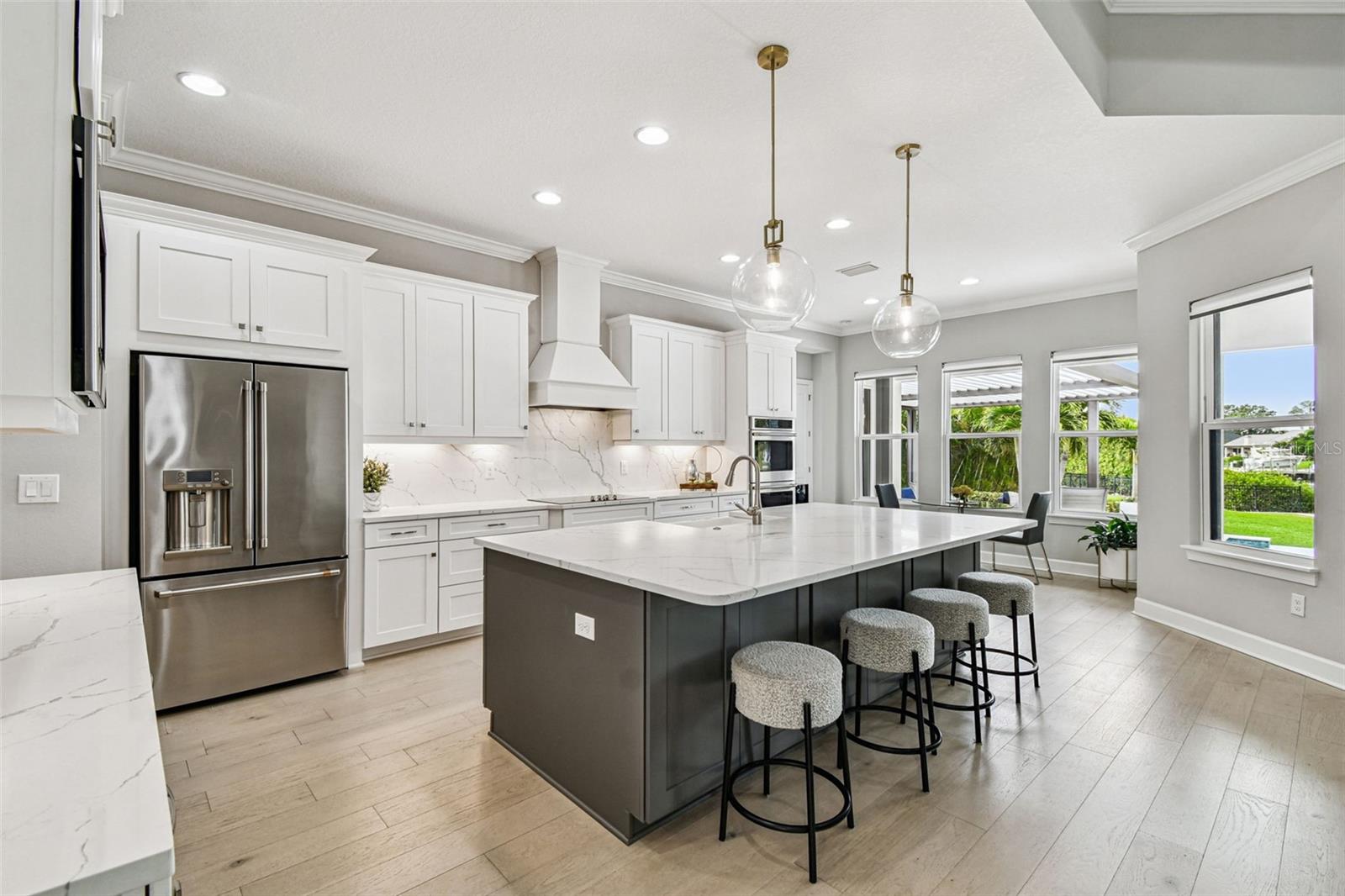 4054 ROCKY SHORES DR