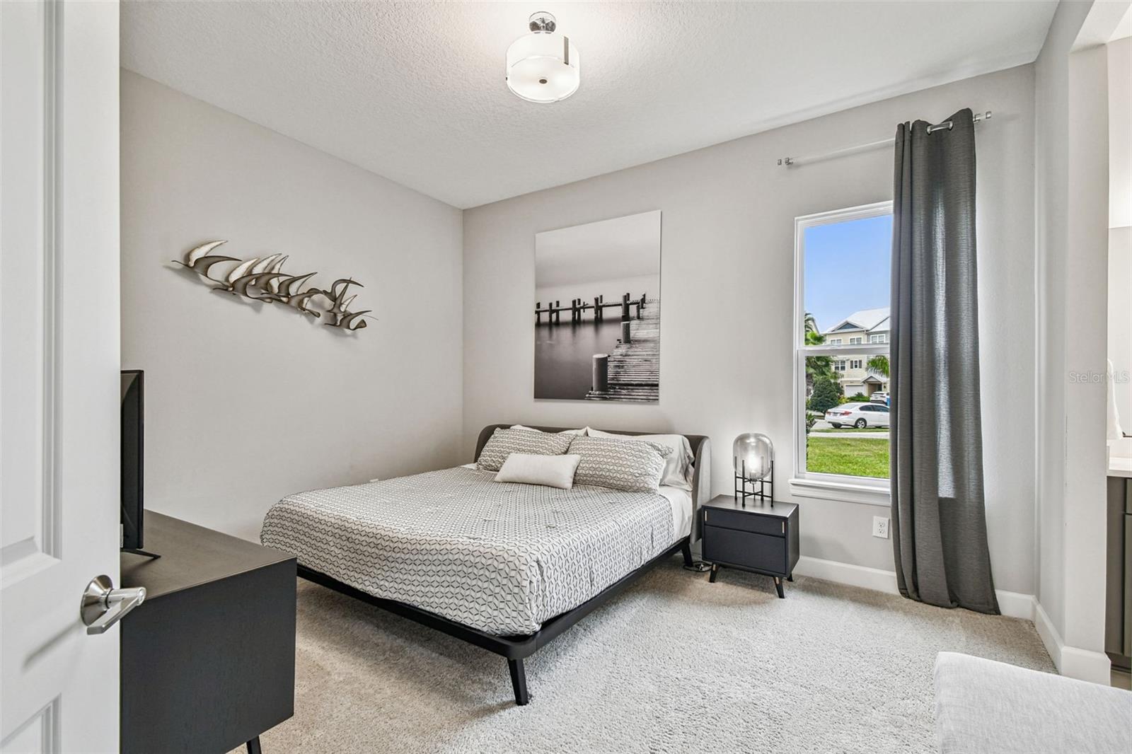 4054 ROCKY SHORES DR