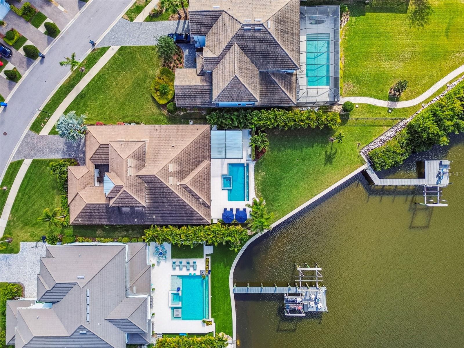 4054 ROCKY SHORES DR