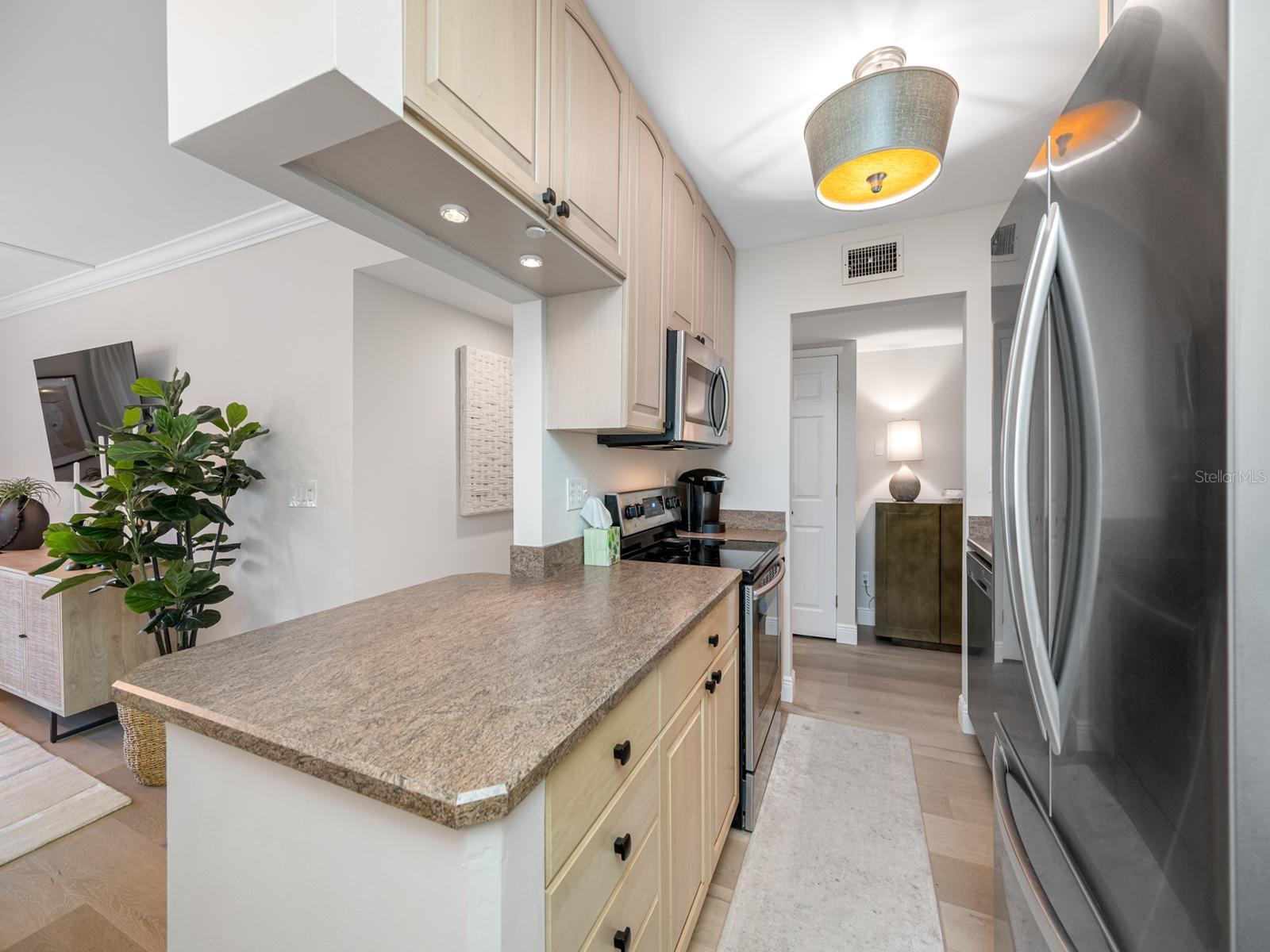 3325 BAYSHORE BLVD #B36