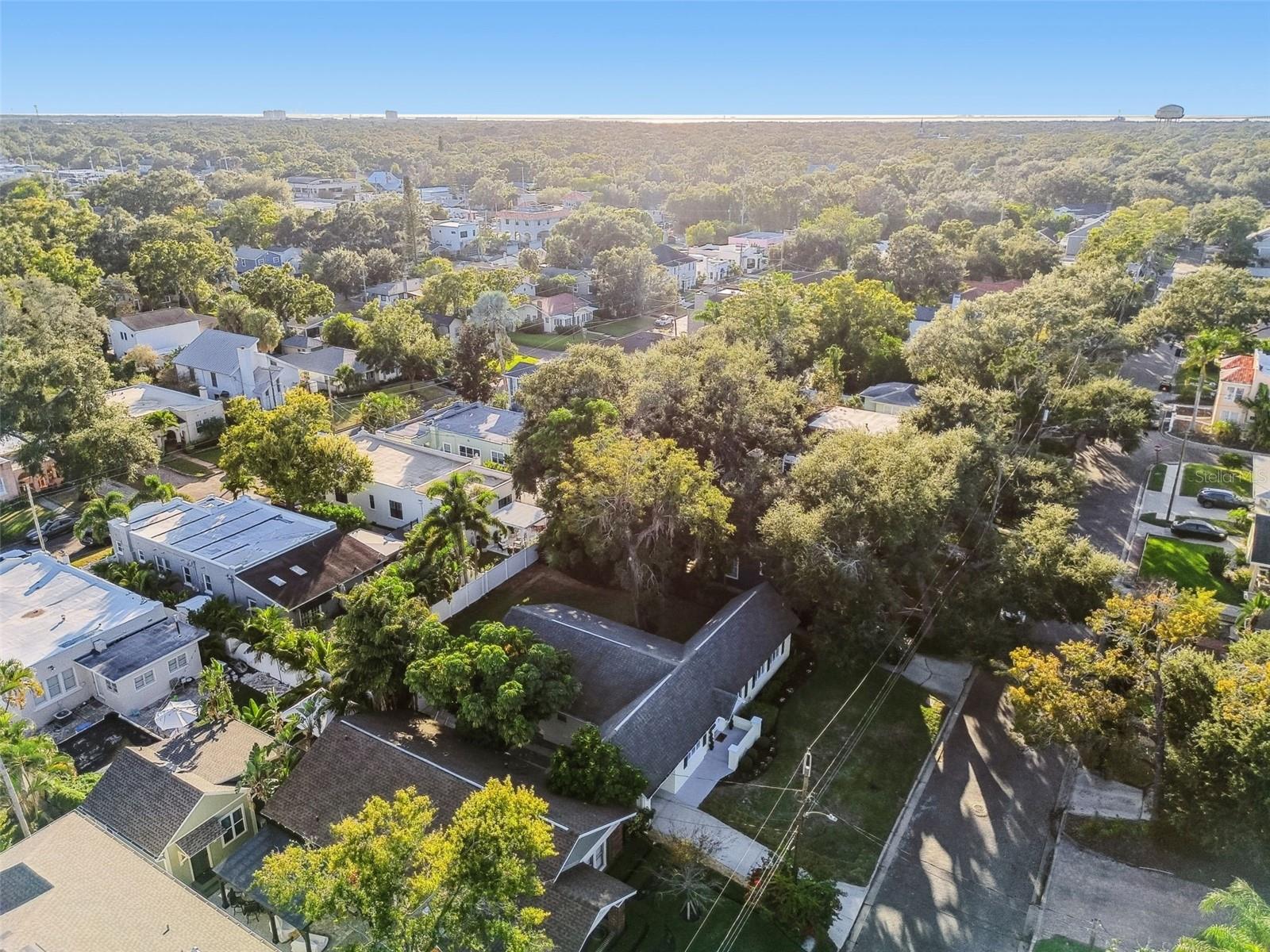 2908 W SAN ISIDRO ST