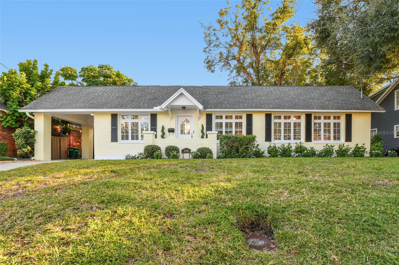 2908 W SAN ISIDRO ST