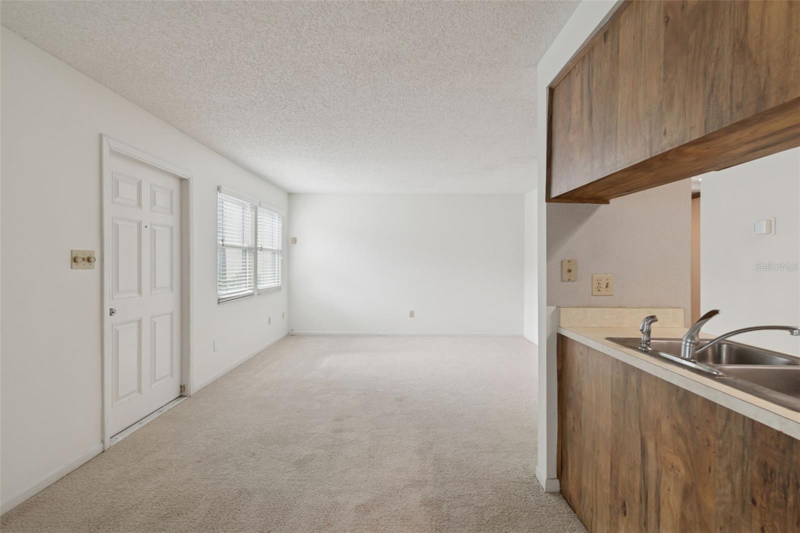 525 S LINCOLN AVE #106